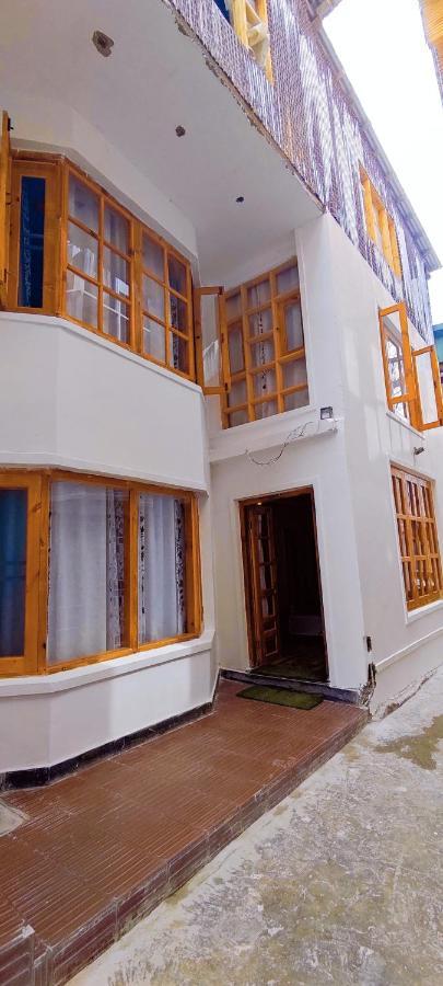 Elite Cottage Pahalgam Exterior photo